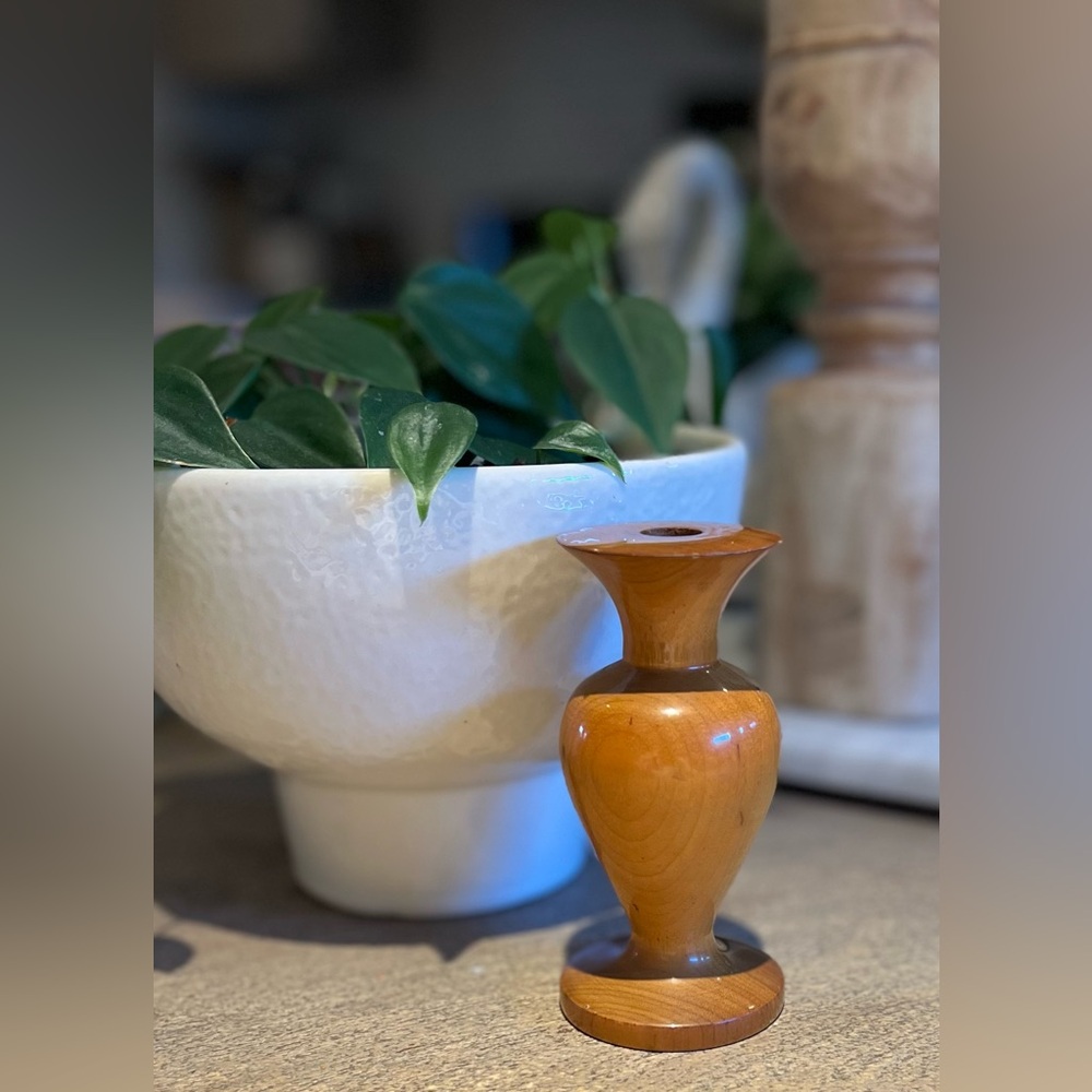 Vintage 5” Oregon Myrtlewood Bud Vase Hand Turned Wood A Poem In Wood Inc - Picture 1 of 7